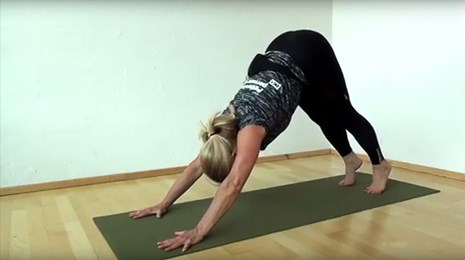 Ulla-bliv-stærk-med-yoga.jpg