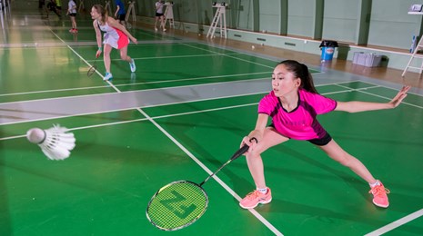 Pige badminton