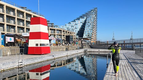 Aarhus Havsvømning og Vinterbadeklubben bygger bro.jpeg