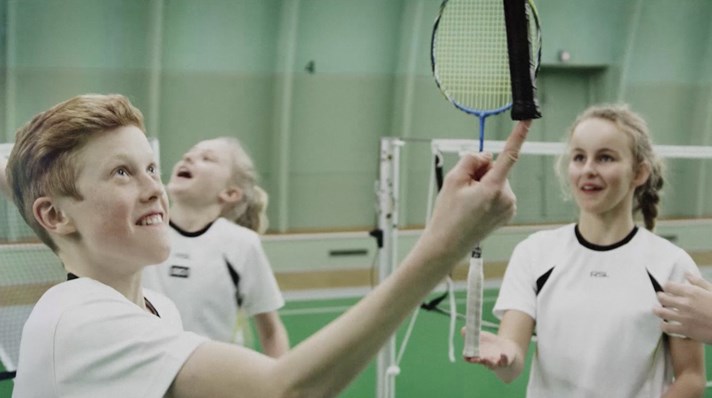 beslutte embargo Subjektiv Dansk badminton-video går verden rundt